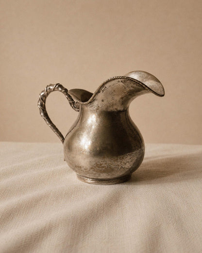 Vintage Milchkännchen von Calegaro Padua, gehämmert, versilbert, gedrehter Griff