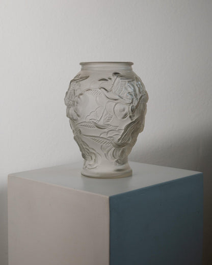 Vintage Art Deco Vase mit Schwalben-Relief von Josef Inwald