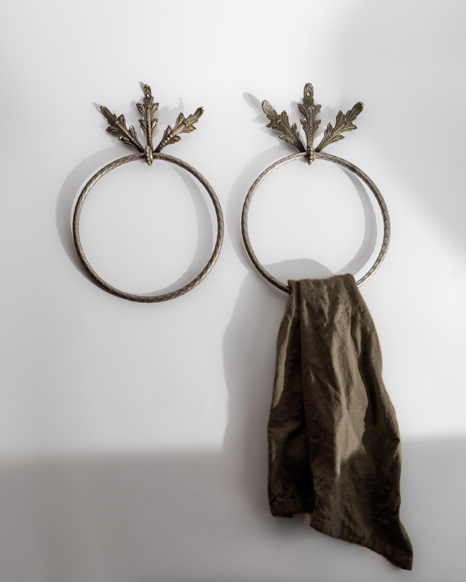 Vintage Handtuchring Set von 2 Eichenblatt Relief