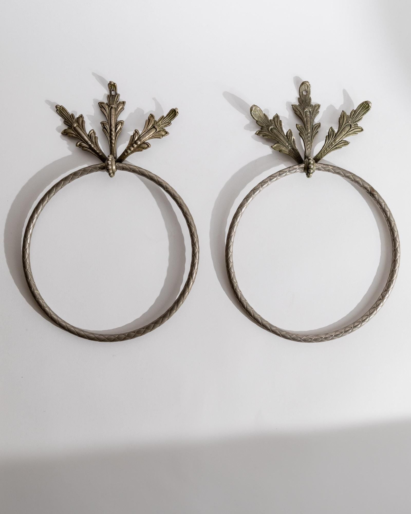 Vintage Handtuchring Set von 2 Eichenblatt Relief