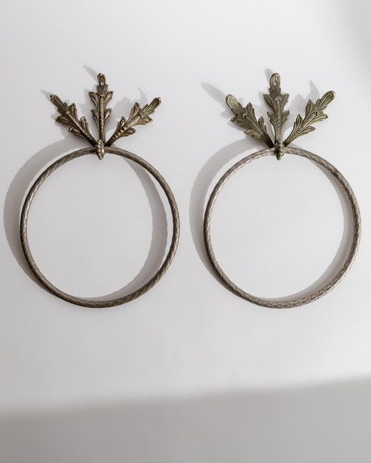 Vintage Handtuchring Set von 2 Eichenblatt Relief