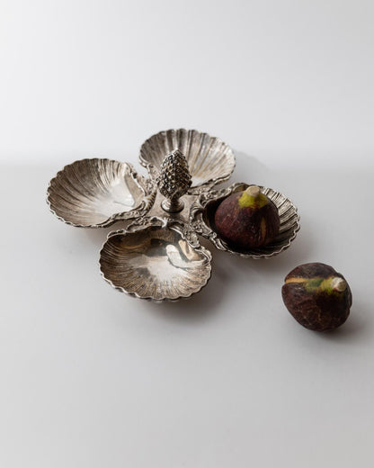 Vintage Schale Art Deco mit Muschelschalen und Zapfengriff