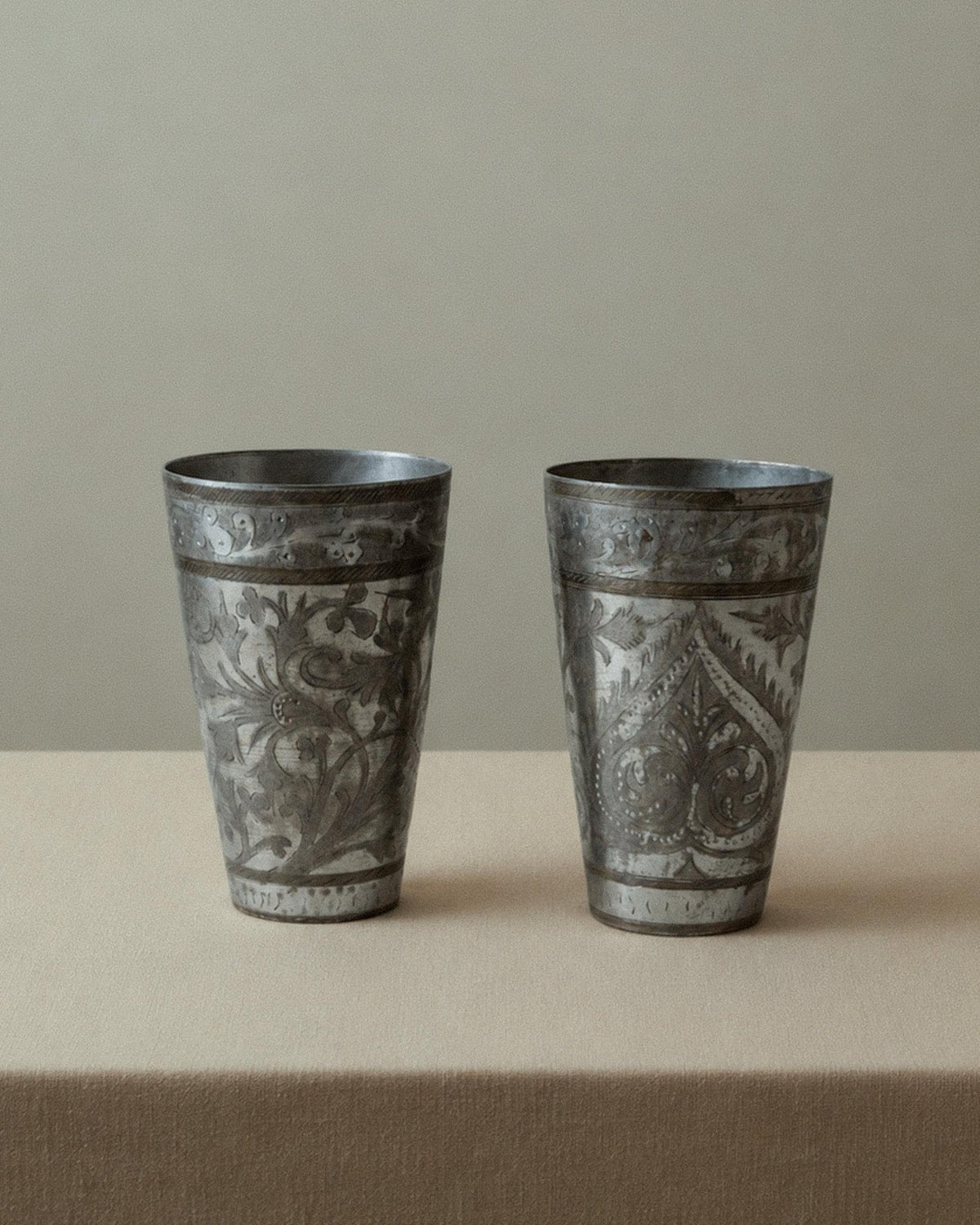 Set von 2 Vintage Trinkbecher aus Messing, versilbert, Art Deco