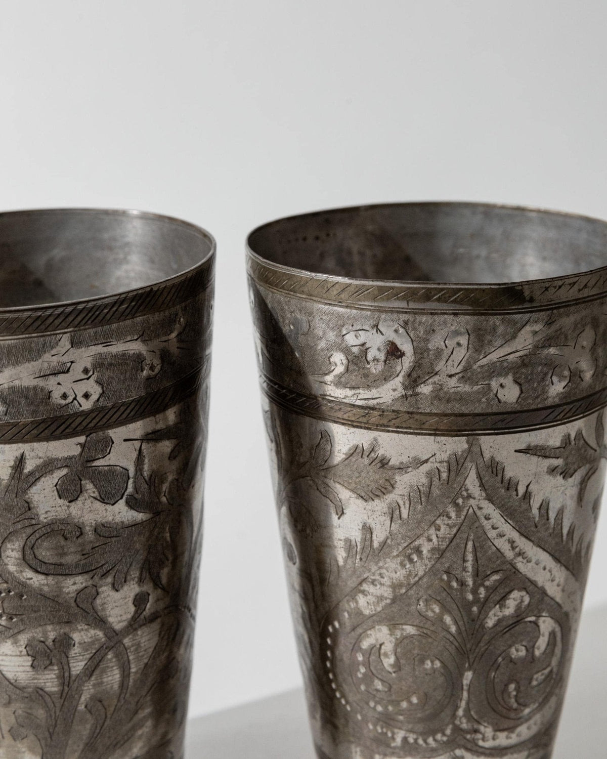 Set von 2 Vintage Trinkbecher aus Messing, versilbert, Art Deco