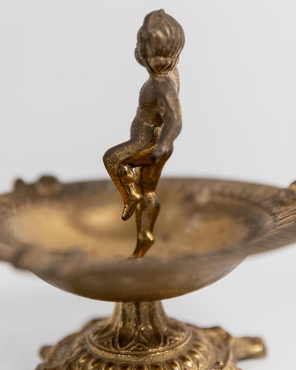 Vintage Messing Aschenbecher mit Knabenfigur auf Sockel, skulpturales Design, 1940er