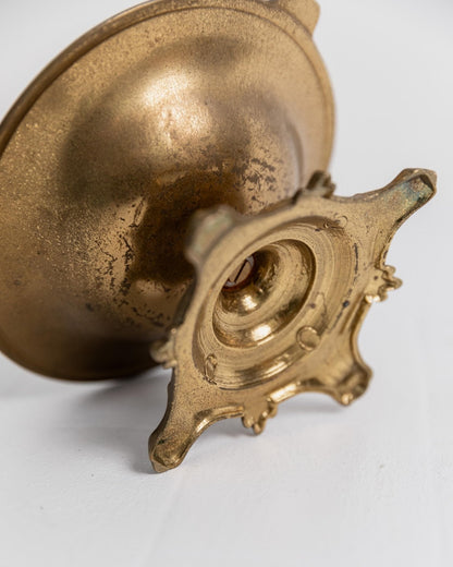 Vintage Messing Aschenbecher mit Knabenfigur auf Sockel, skulpturales Design, 1940er