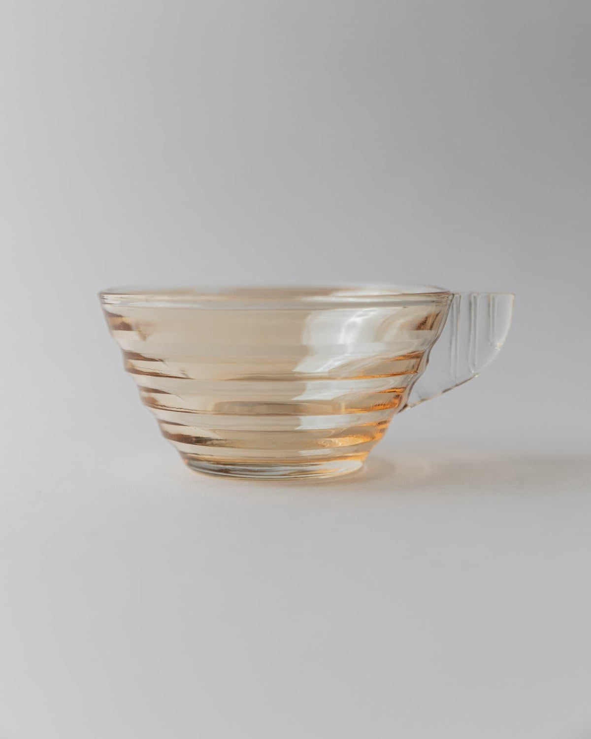Vintage Kaffeetasse Gondolo-Design Set von 5 aus apricotfarbenem Glas mit Unterteller