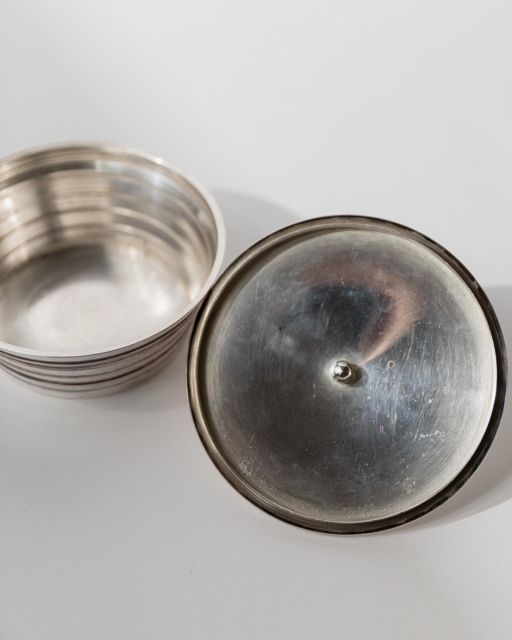Vintage versilberte Deckelschale mit abstraktem Blattgriff, 1950er