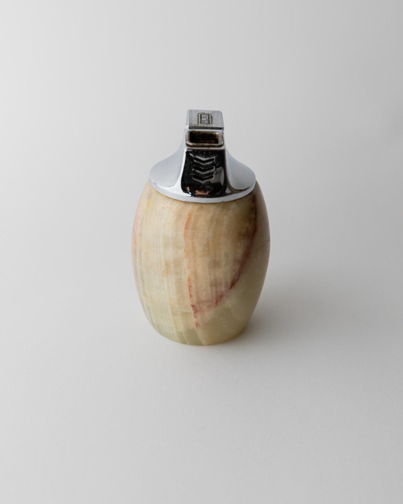 Vintage Tischfeuerzeug aus Alabaster von Piezo