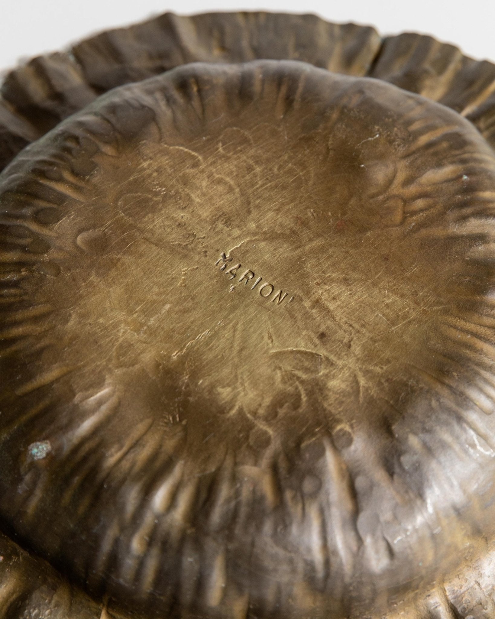 Vintage Schale Flower Relief von Marioni für Marioni Italy