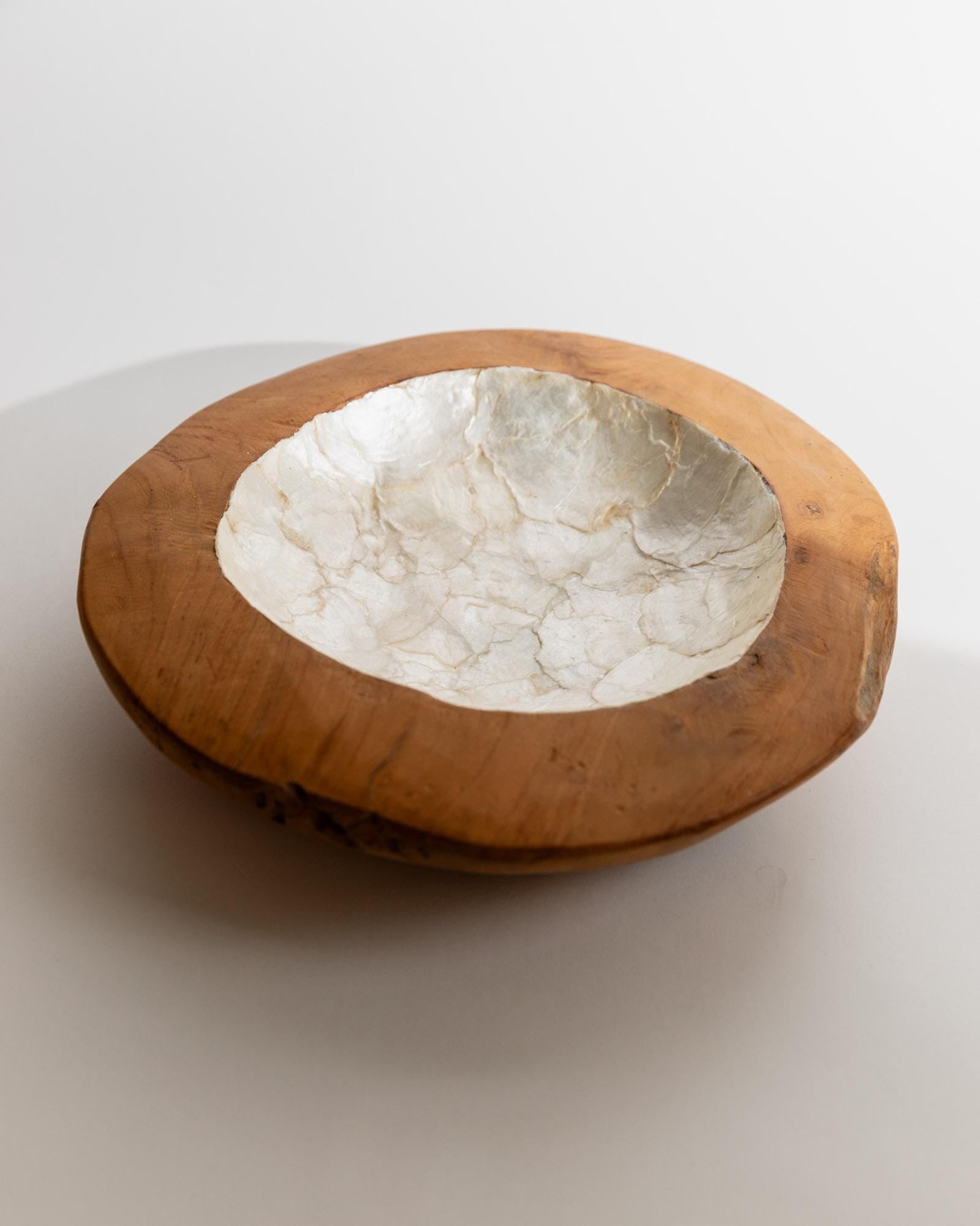 Vintage Schale mit Perlmuttintarsien, 1960er, handgefertigt, organische Form, Italien