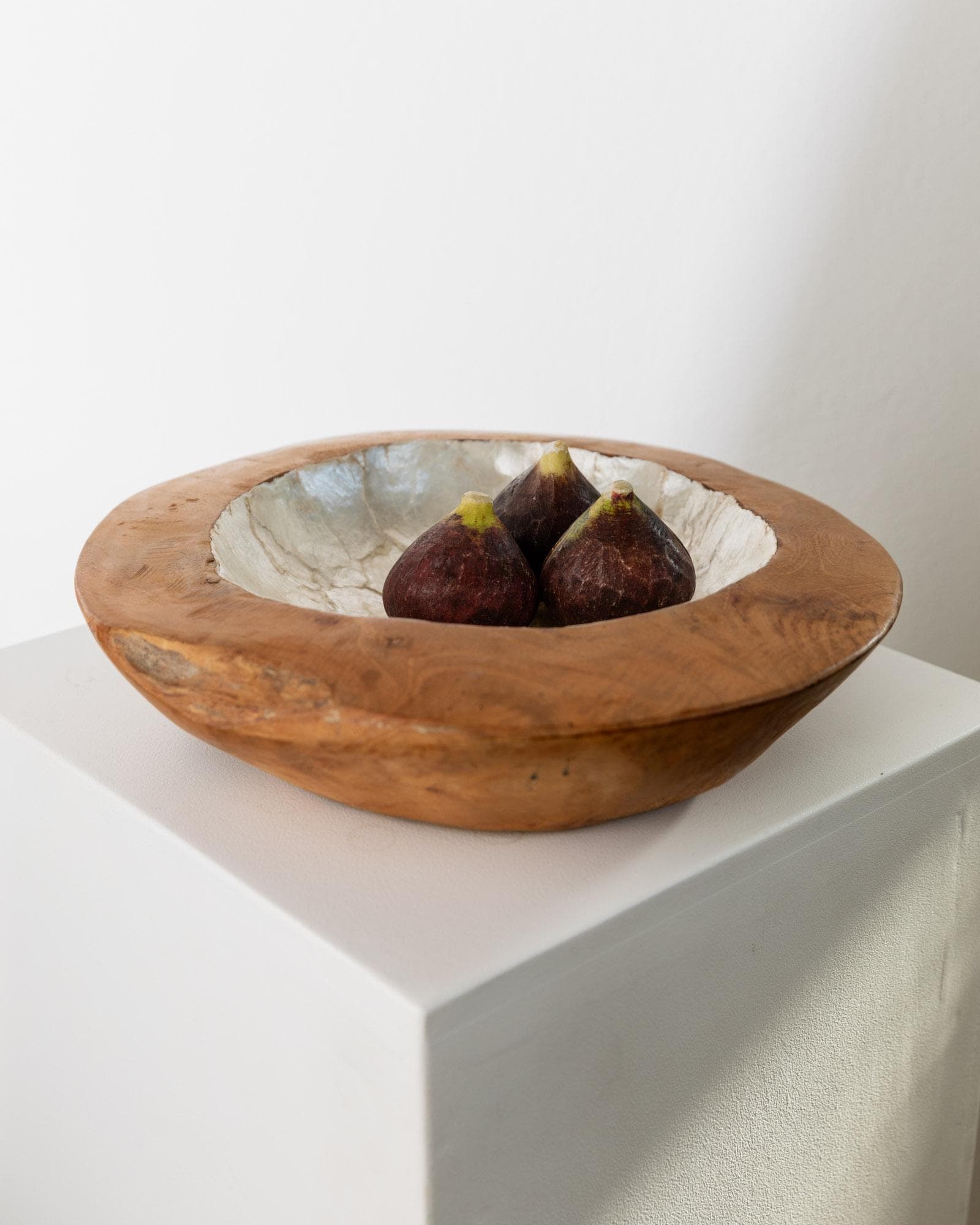 Vintage Schale mit Perlmuttintarsien, 1960er, handgefertigt, organische Form, Italien