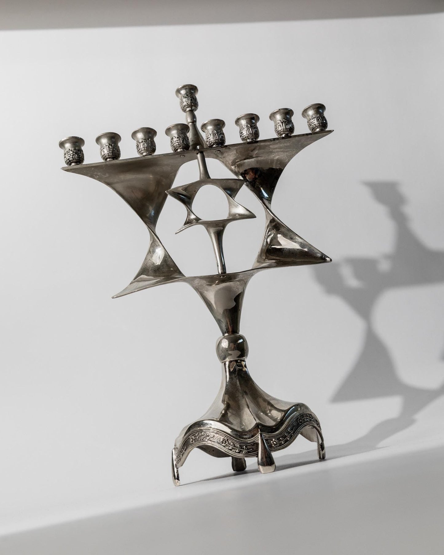 Vintage Menorah mit drehbarem Davidstern, versilbert, Judaica Dekor, 1960er Jahre