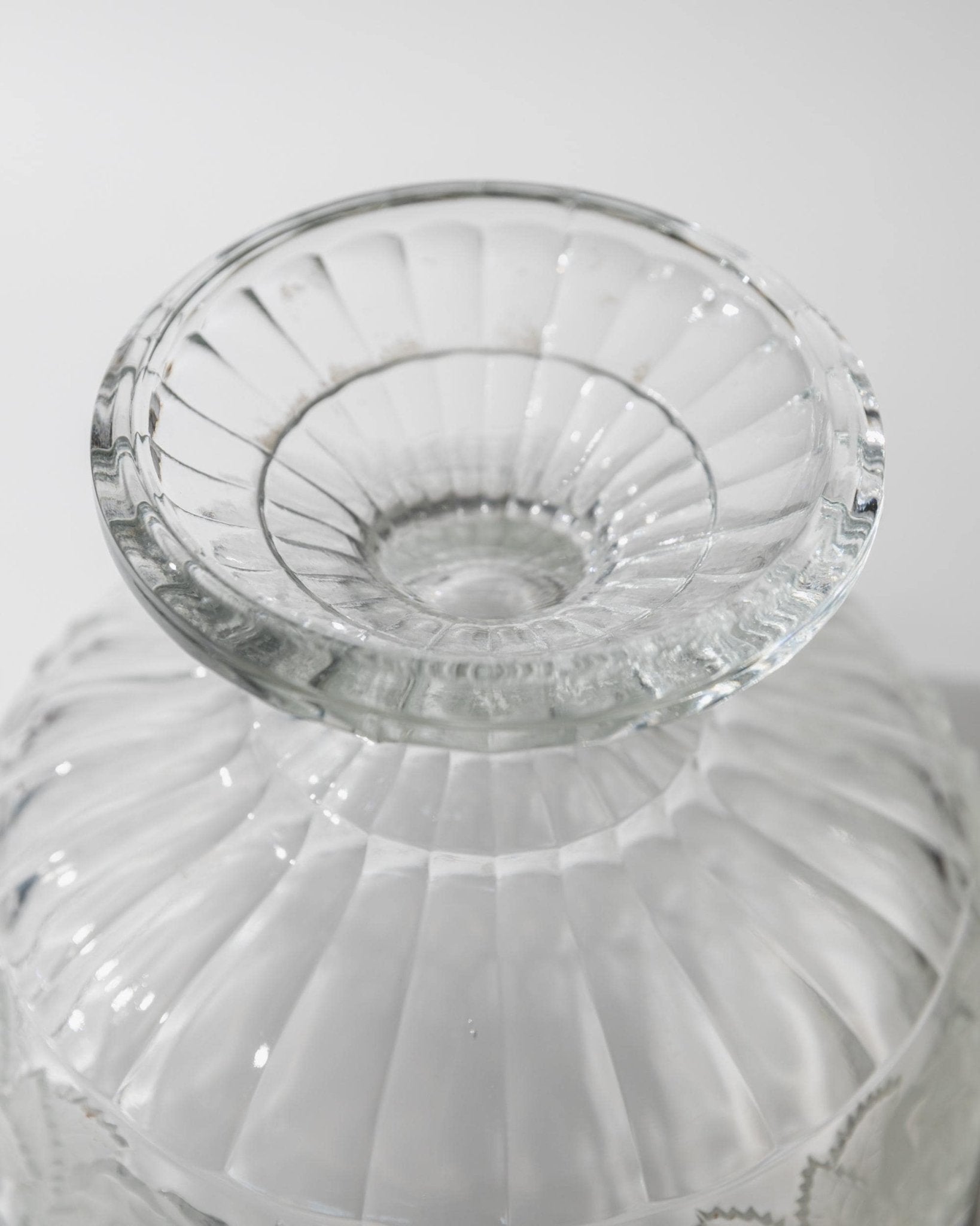 Vintage Glasschale auf Fuß, floral texturiert, 1960er Jahre