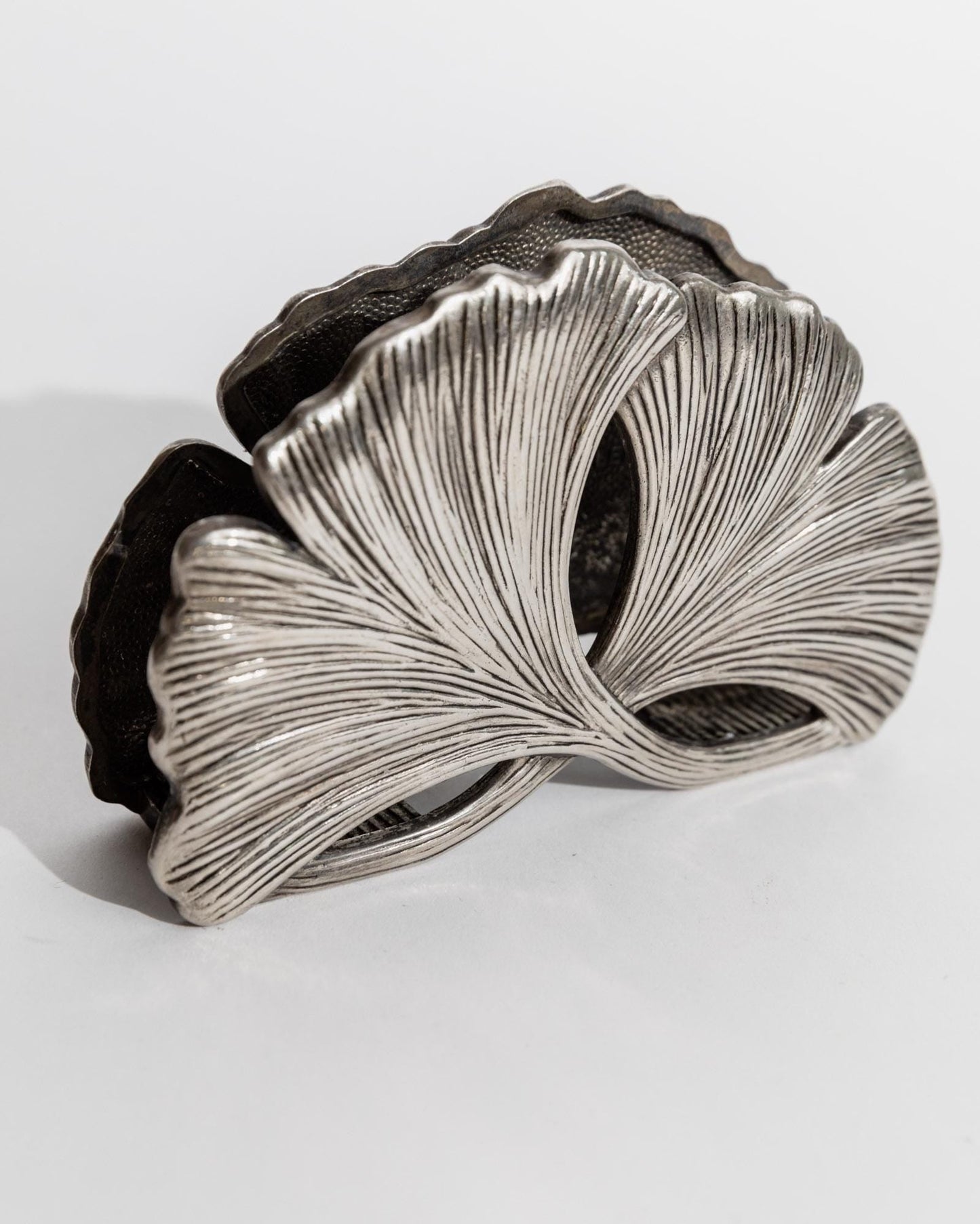 Vintage Halter Ginkgo-Motiv von Silea