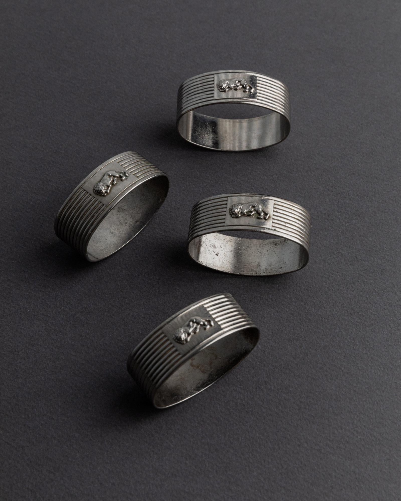 Vintage Serviettenring Set von 4 mit Löwenmotiv, geripptes Design, silberplattiert