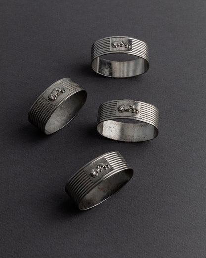 Vintage Serviettenring Set von 4 mit Löwenmotiv, geripptes Design, silberplattiert
