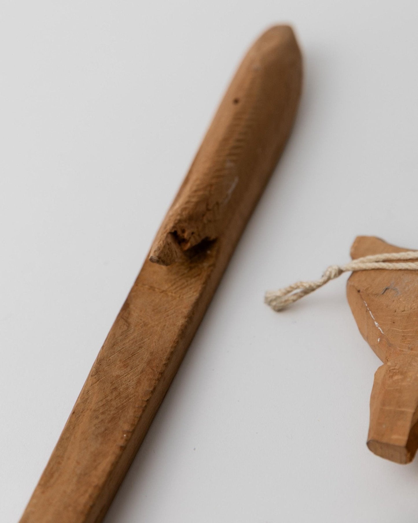 Vintage Besteck Skulpturen aus Holz, handgeschnitzte Gabel und Löffel mit Hahn, Italienische Volkskunst