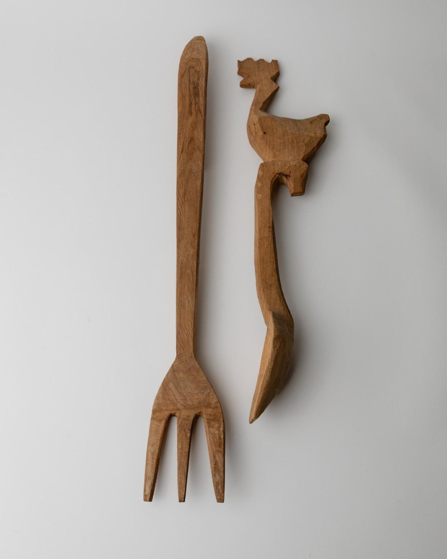 Vintage Besteck Skulpturen aus Holz, handgeschnitzte Gabel und Löffel mit Hahn, Italienische Volkskunst