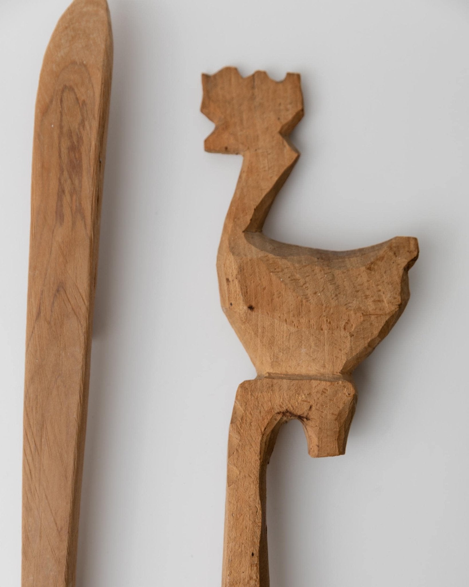 Vintage Besteck Skulpturen aus Holz, handgeschnitzte Gabel und Löffel mit Hahn, Italienische Volkskunst