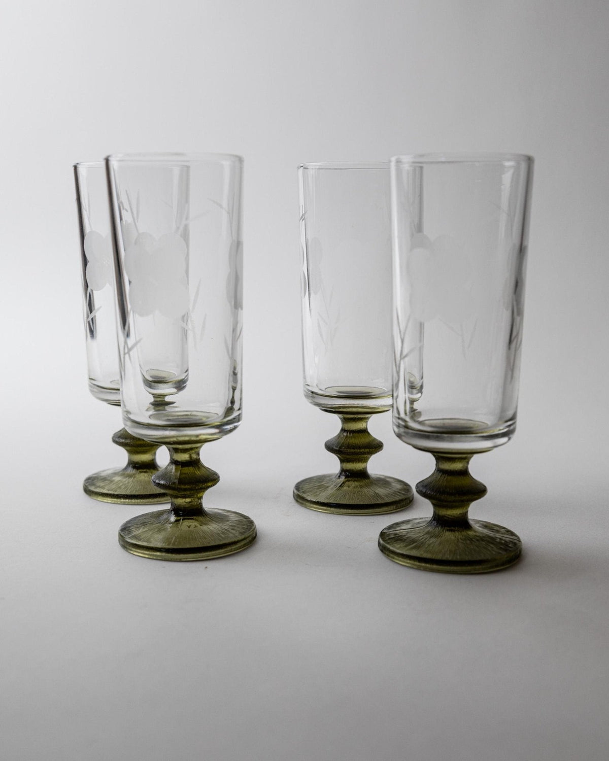 Set von 4 Vintage Champagnergläser mit olivgrünem Stiel, Italien 1970er