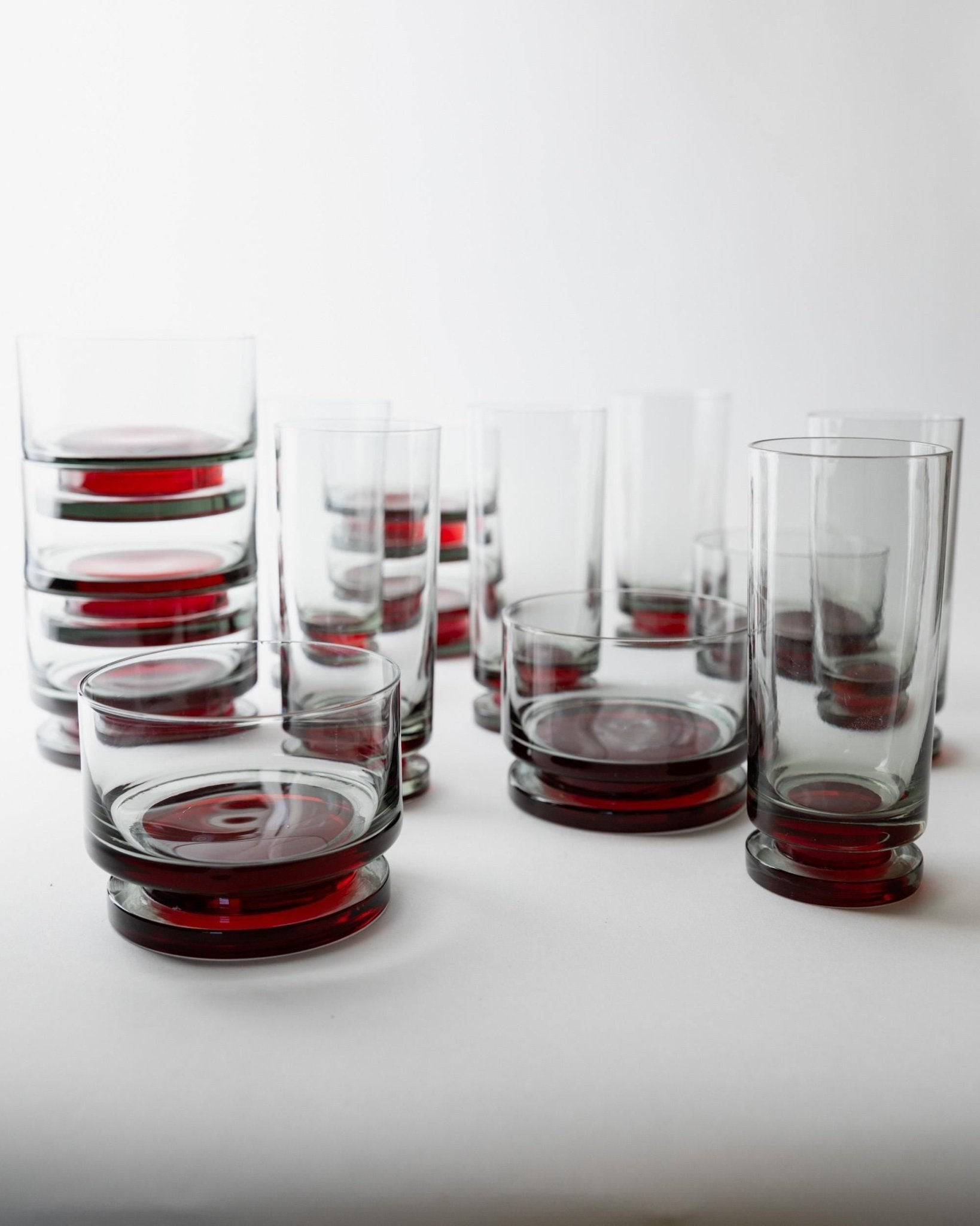 Set von 6 Vintage Champagnergläser, Grau mit rotem Stiel
