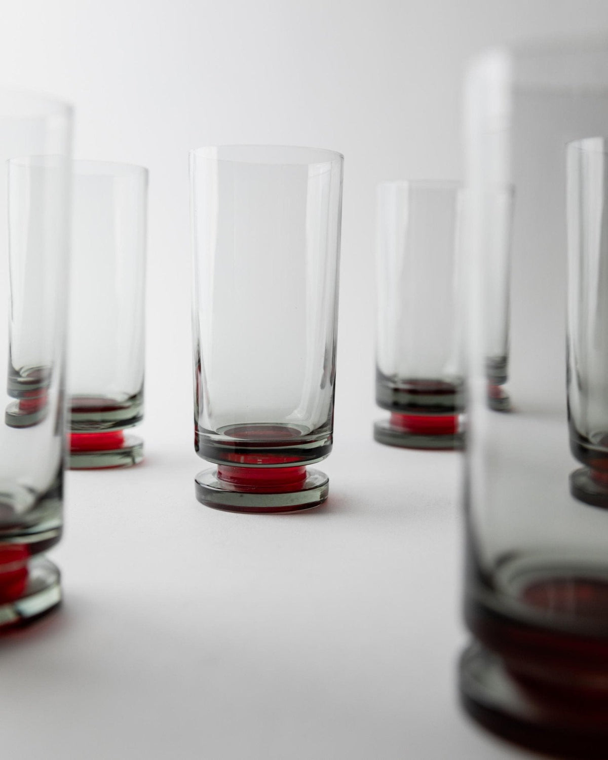 Set von 6 Vintage Champagnergläser, Grau mit rotem Stiel