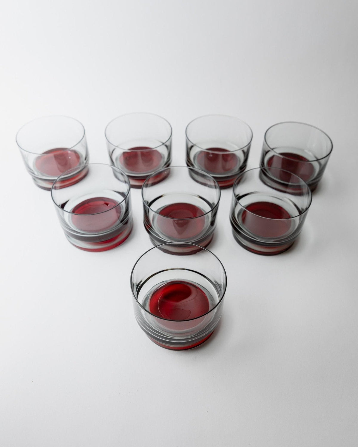 Set von 8 Vintage Trinkgläser Grau mit rotem Stiel, 1970er