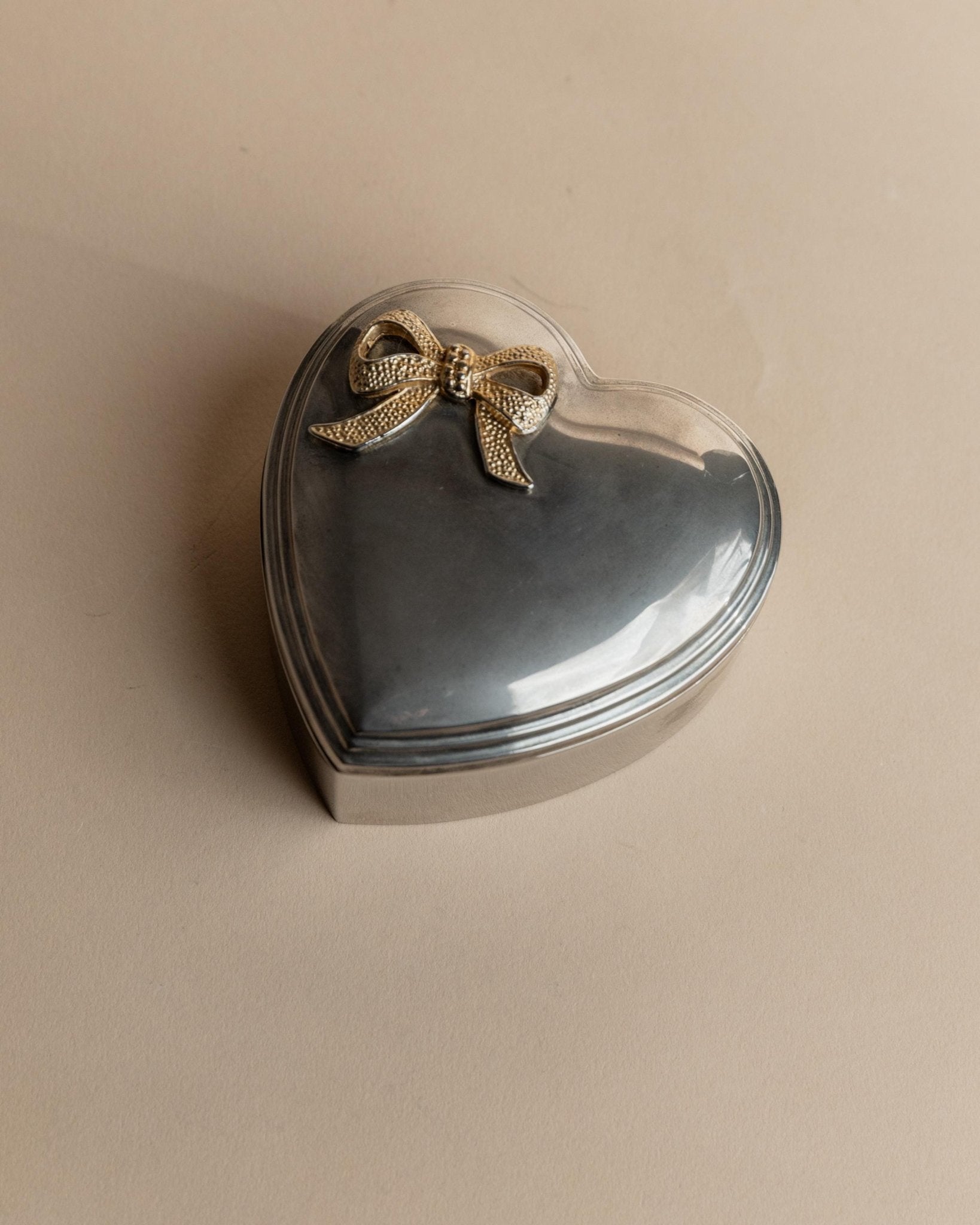 Vintage Schmuckschatulle Herzform mit Schleife