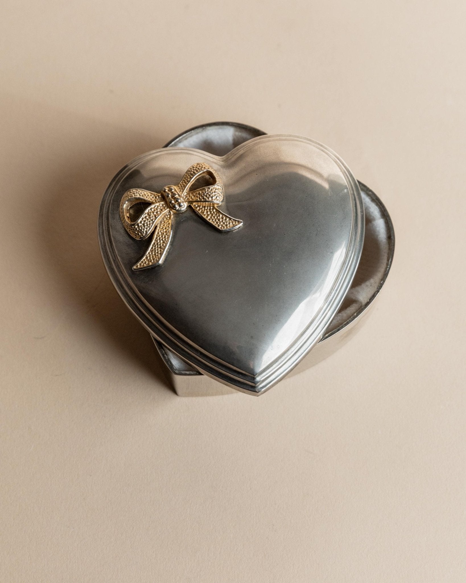 Vintage Schmuckschatulle Herzform mit Schleife