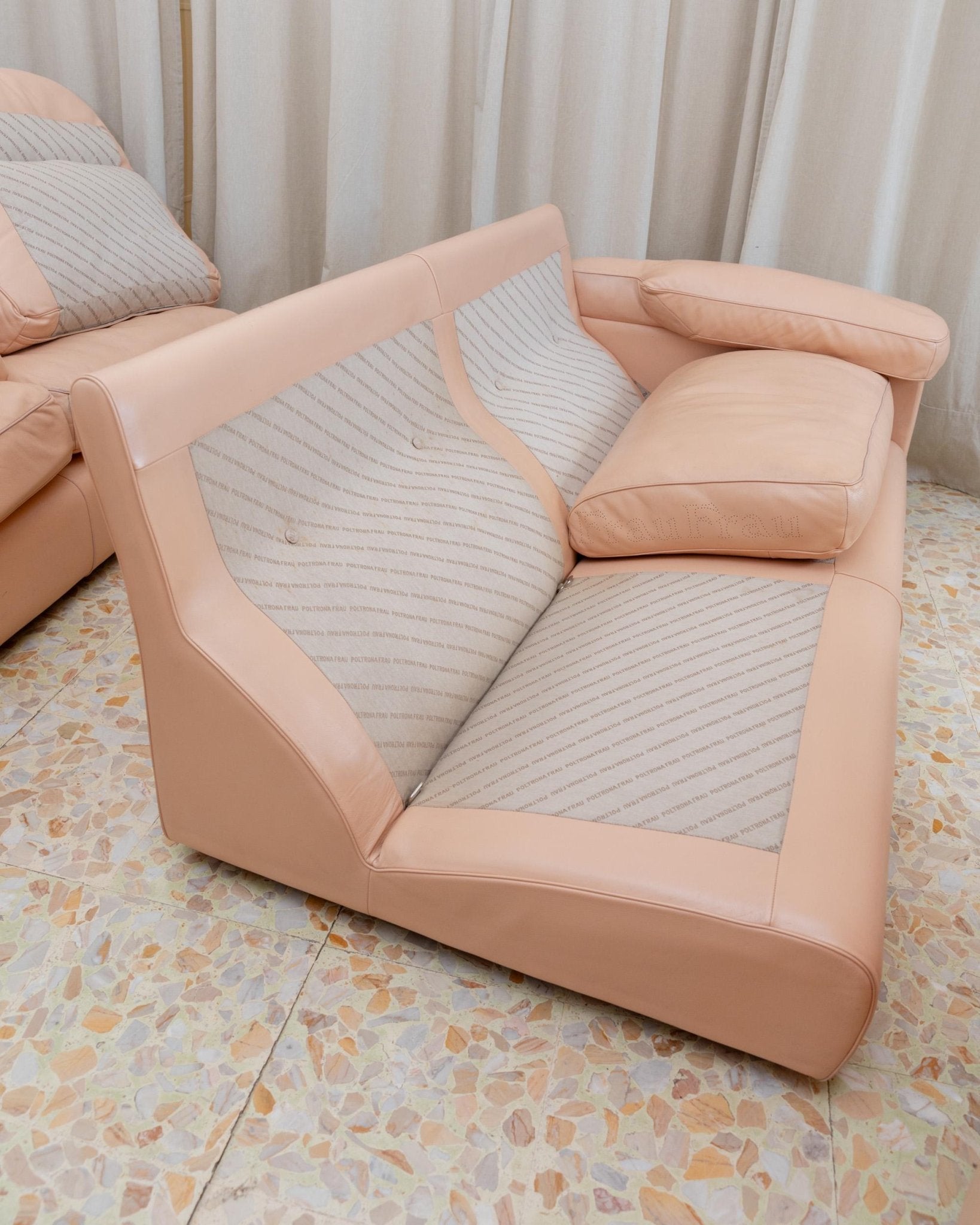 Vintage Sofa Petronio von Tito Agnoli für Poltrona Frau Blush Leder, Daunenfüllung