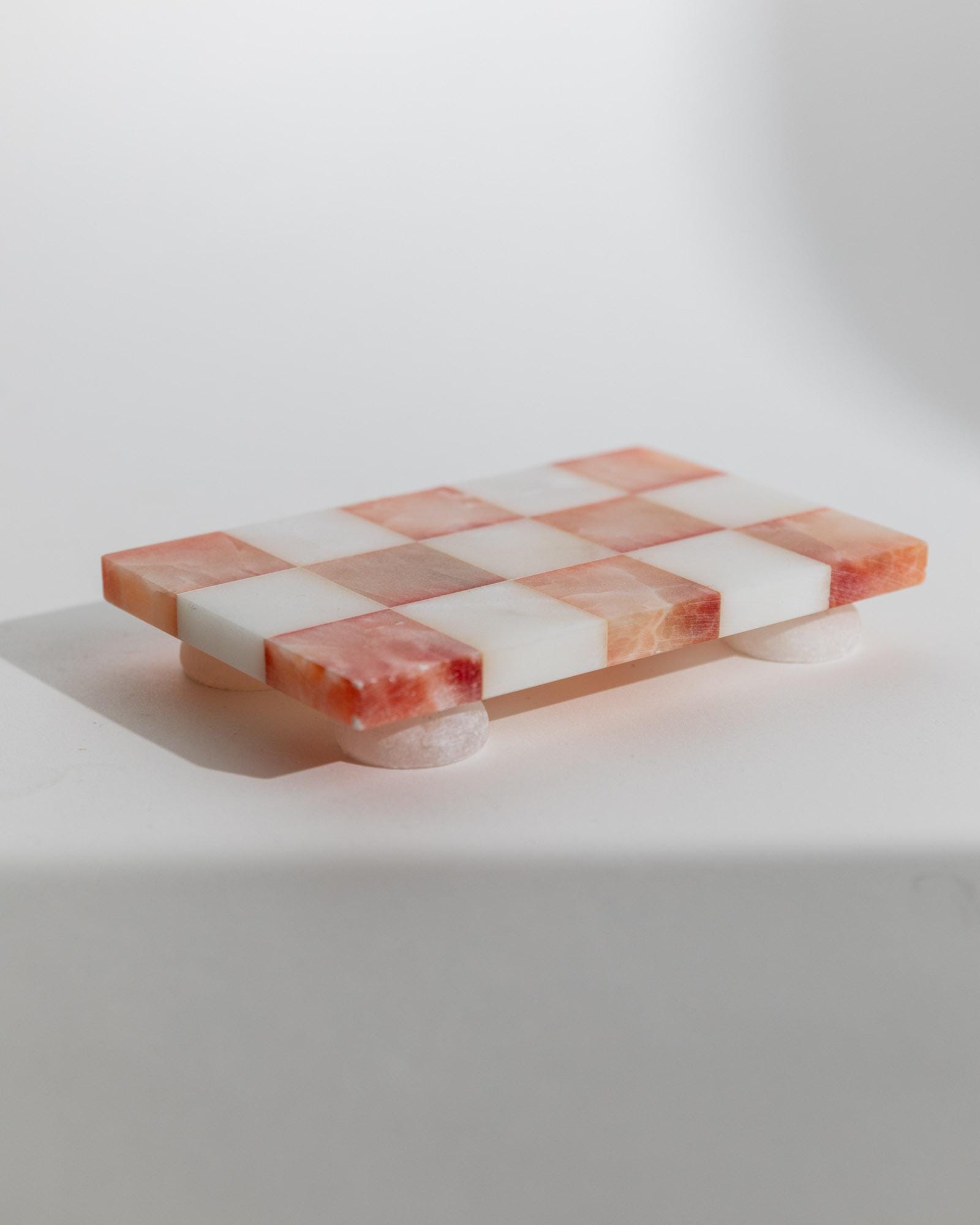 Vintage Tablett aus Marmor mit Füßen, rosa-weiß kariert, Retro, für Kerzen oder Getränke