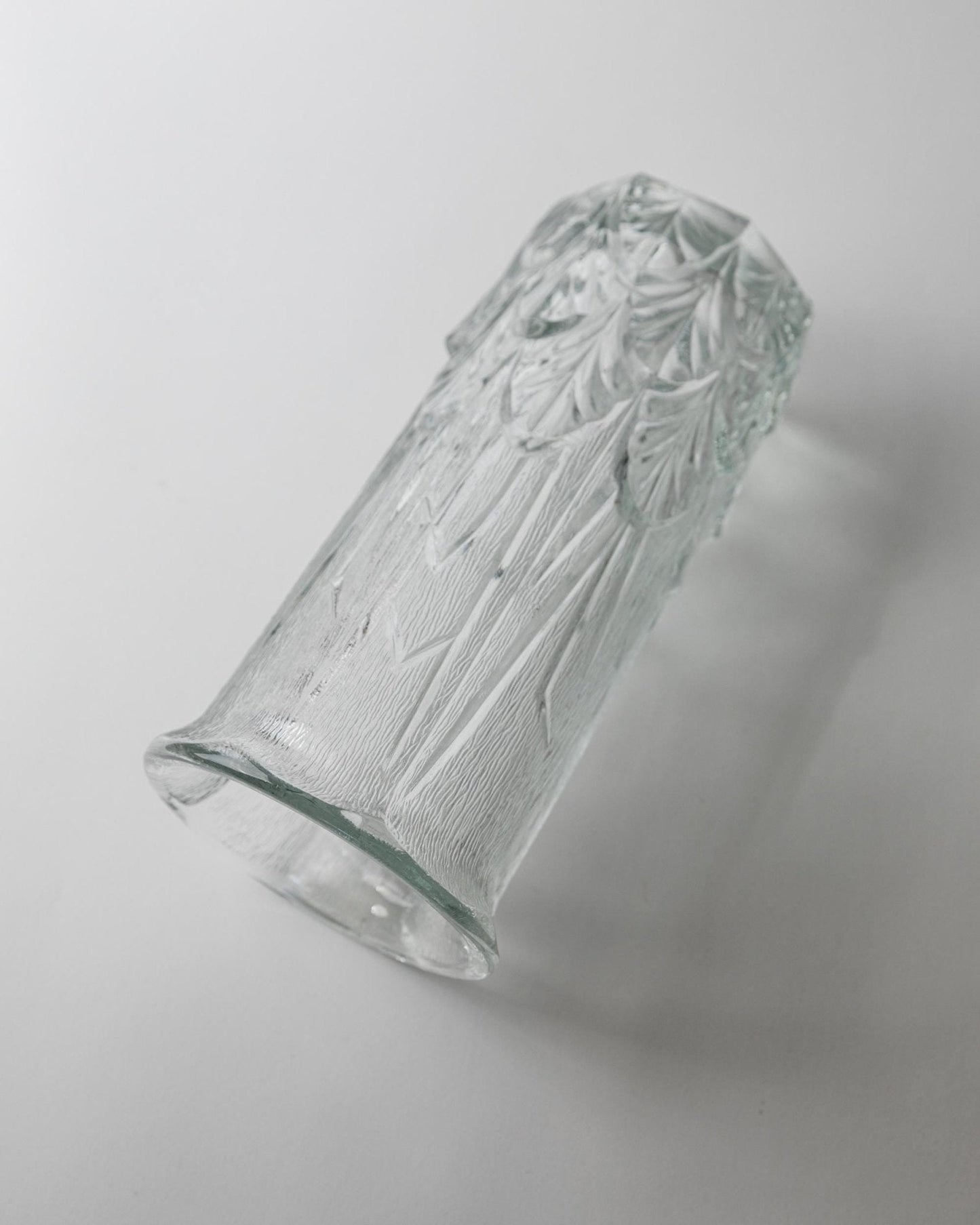 Vintage Glasvase mit Blattmotiv von Fidenza Italien