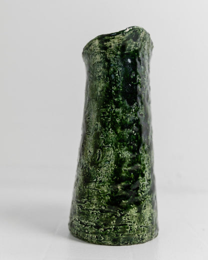 Vintage Studio Pottery Vase mit grüner Glasur und strukturierter Oberfläche, 1970er