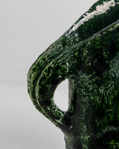 Vintage Studio Pottery Vase mit grüner Glasur und strukturierter Oberfläche, 1970er
