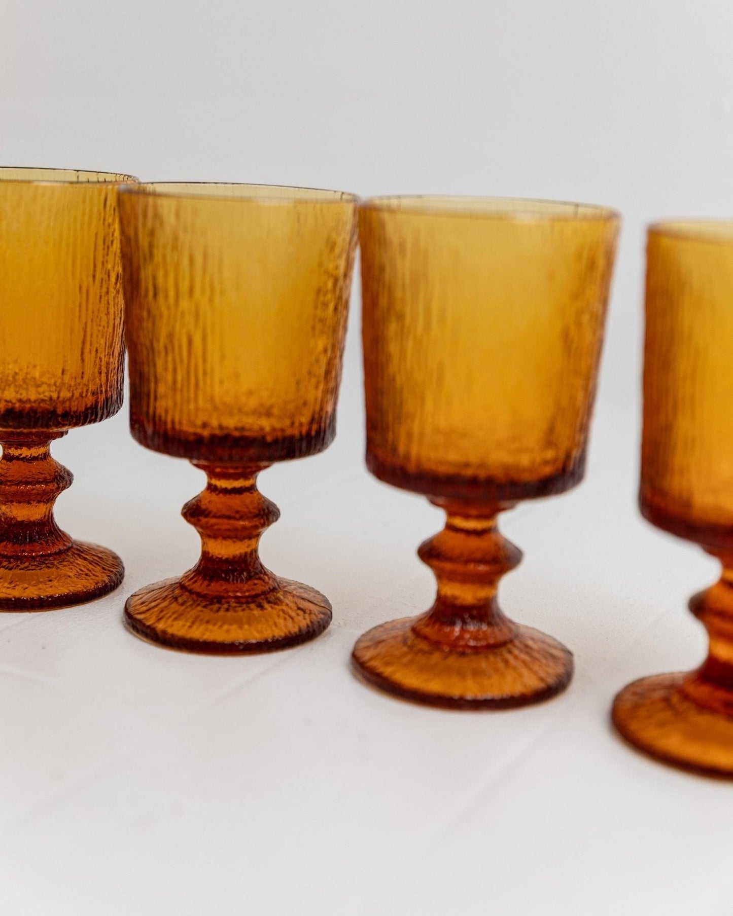 Set von 4 Vintage Weingläser von Timo Sarpaneva für Iittala, Bernsteinfarben