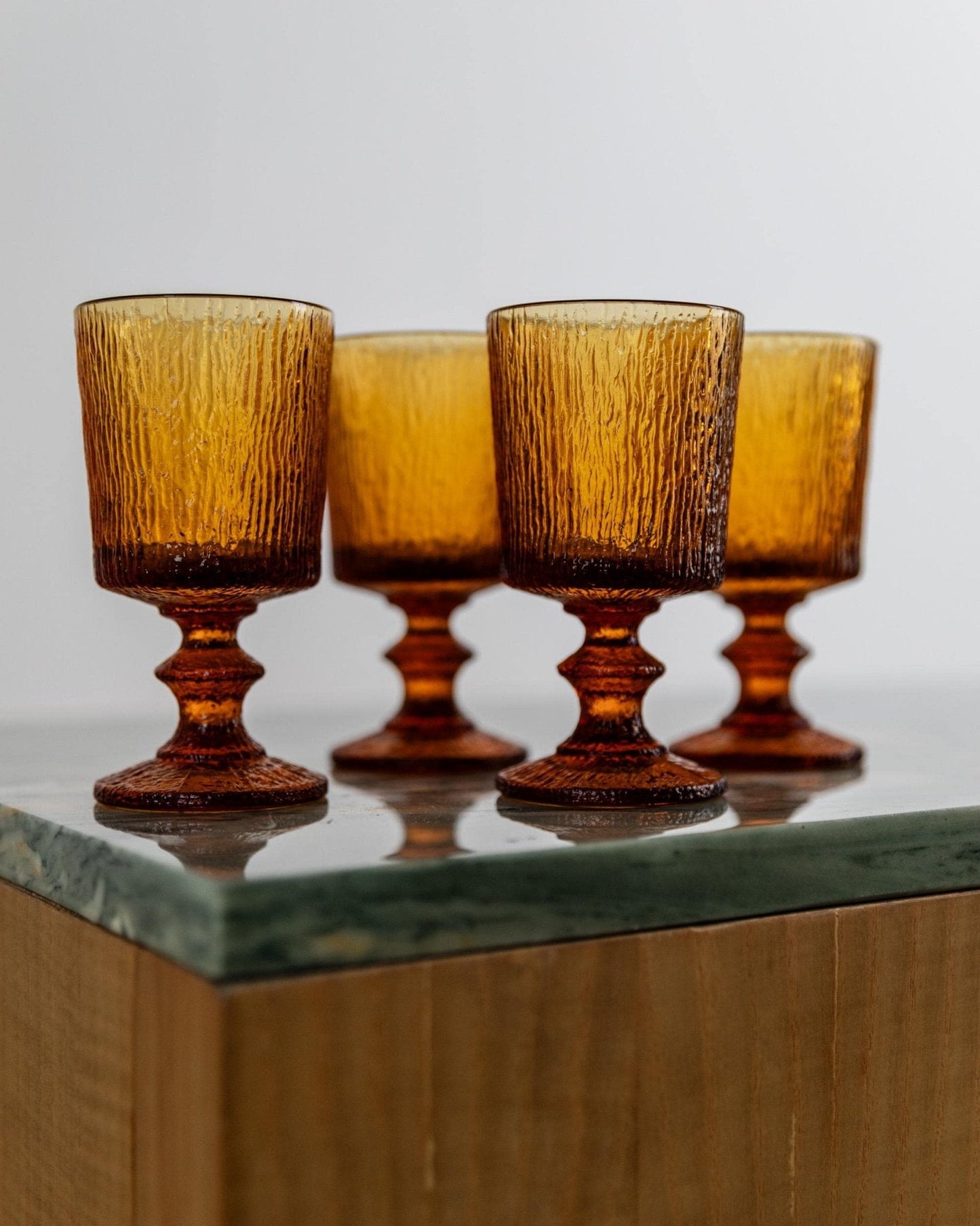 Set von 4 Vintage Weingläser von Timo Sarpaneva für Iittala, Bernsteinfarben