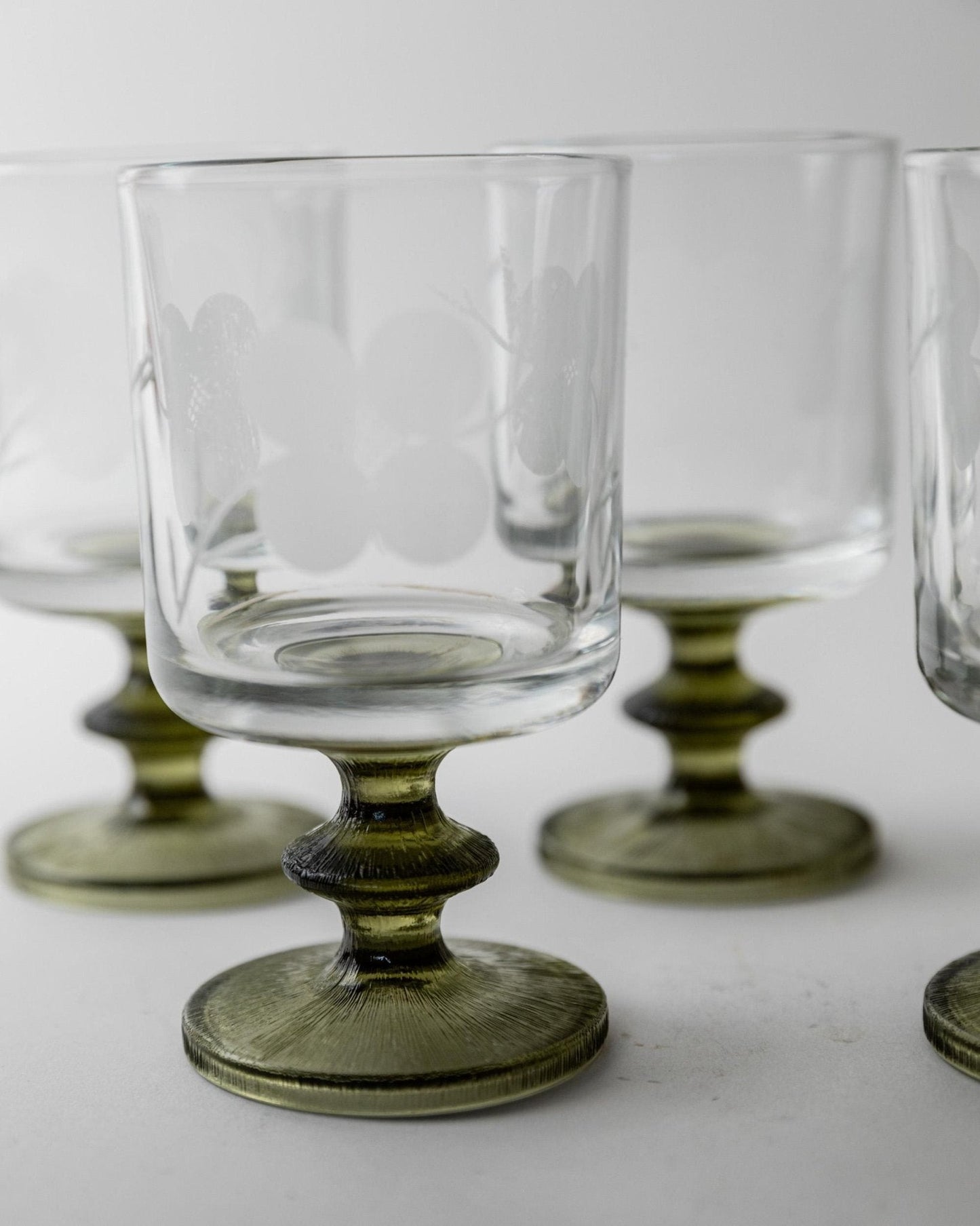 Set von 5 Vintage Weingläser mit Olivgrünem Stiel, Italien