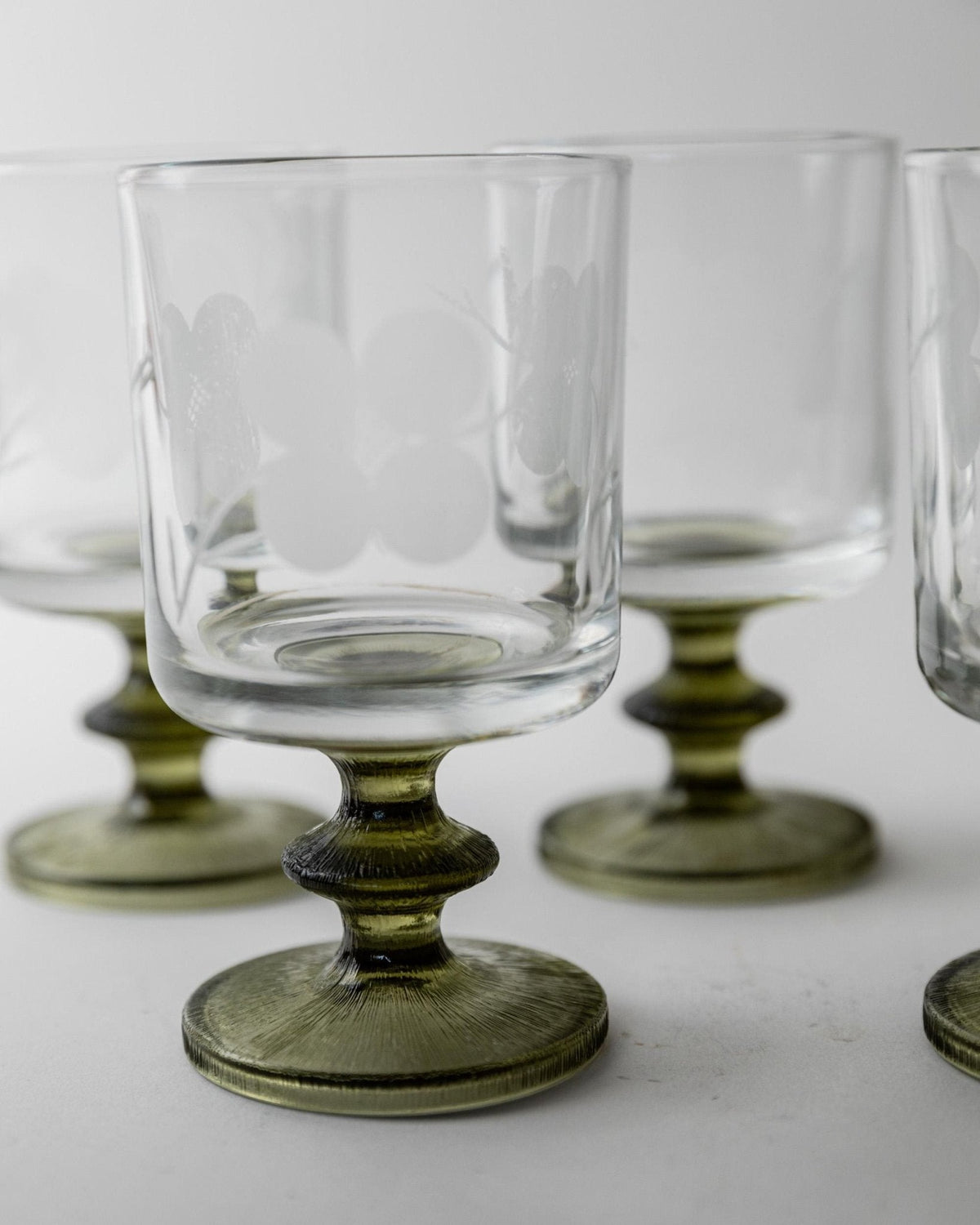 Set von 5 Vintage Weingläser mit Olivgrünem Stiel, Italien