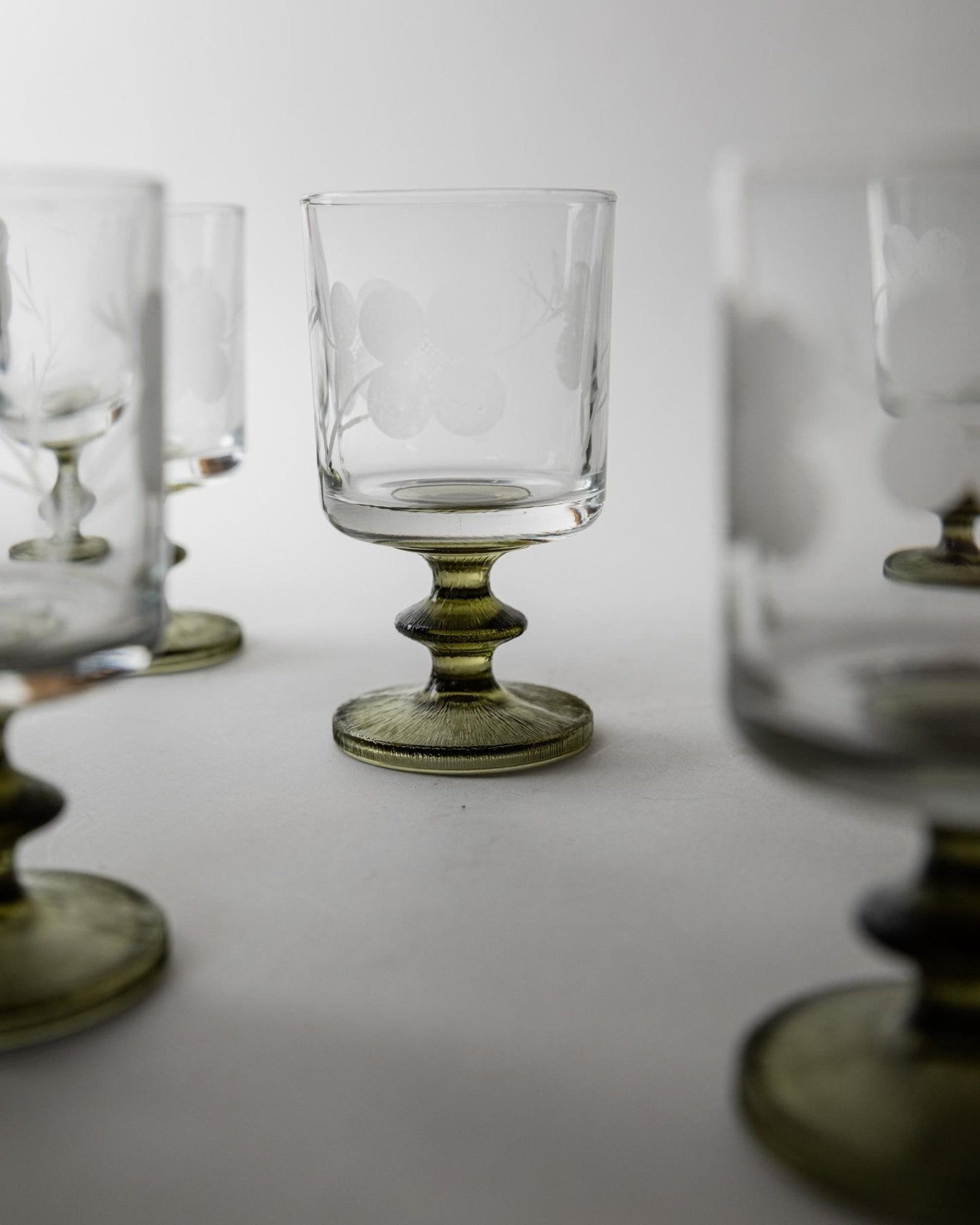 Set von 5 Vintage Weingläser mit Olivgrünem Stiel, Italien