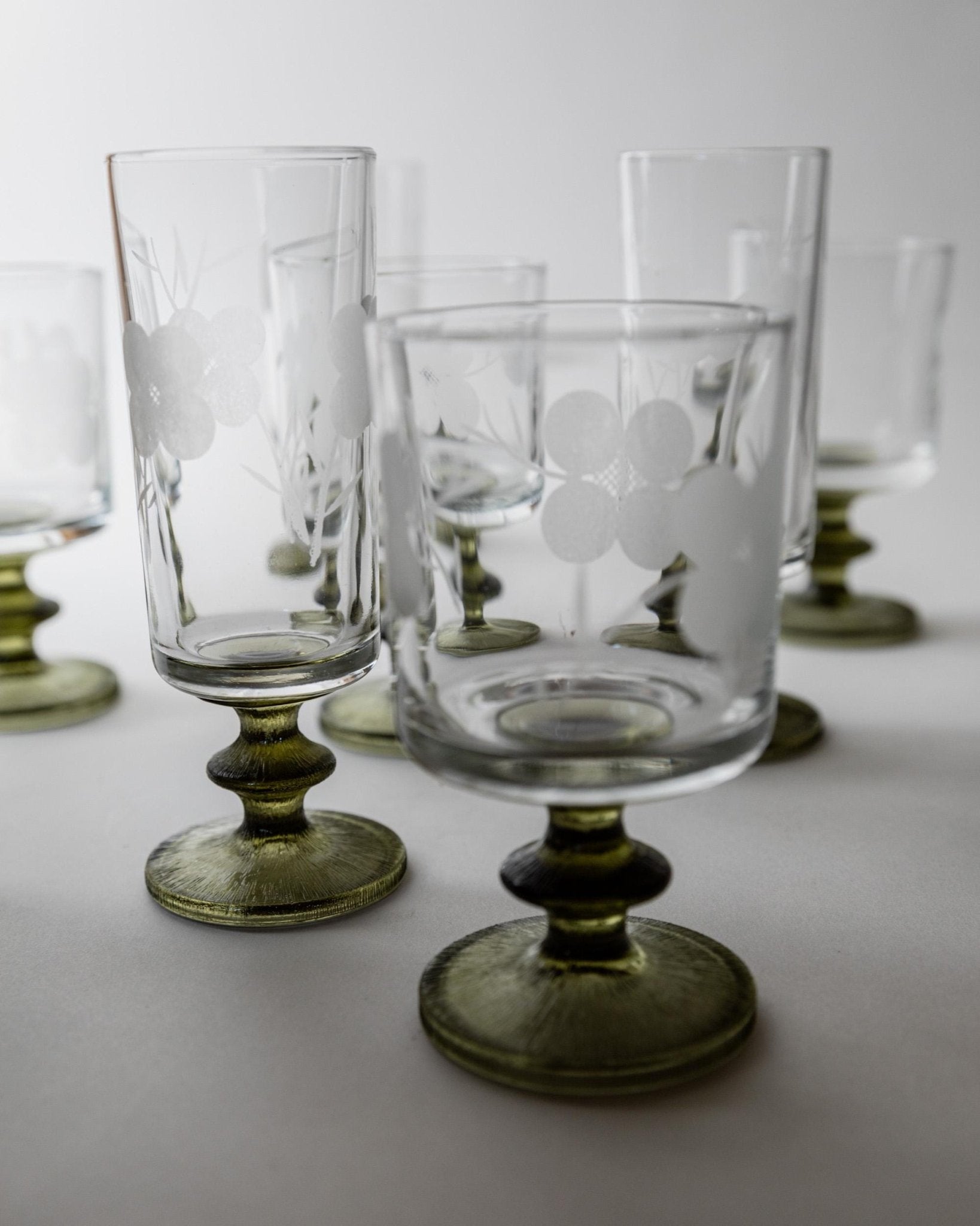 Set von 5 Vintage Weingläser mit Olivgrünem Stiel, Italien
