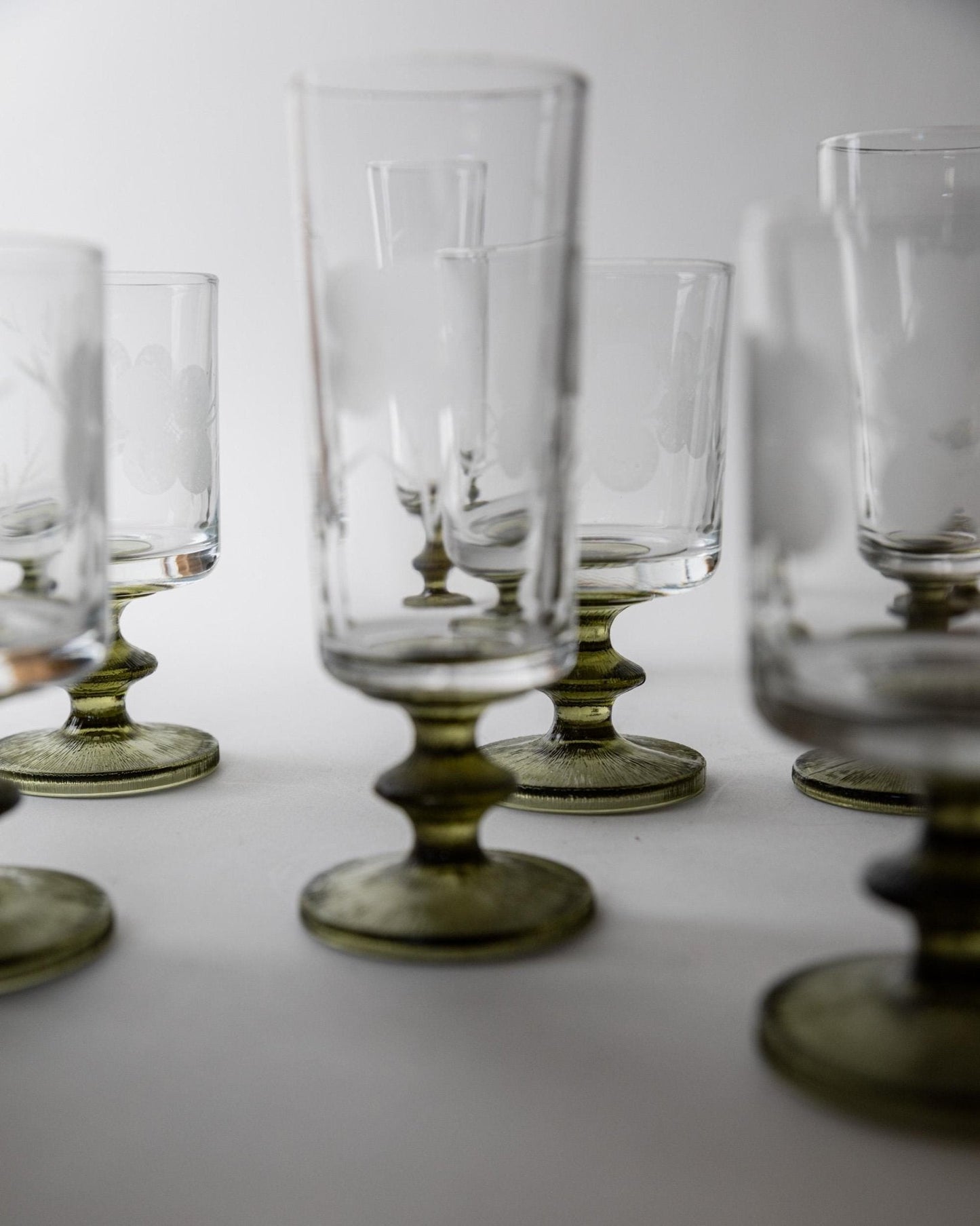 Set von 5 Vintage Weingläser mit Olivgrünem Stiel, Italien