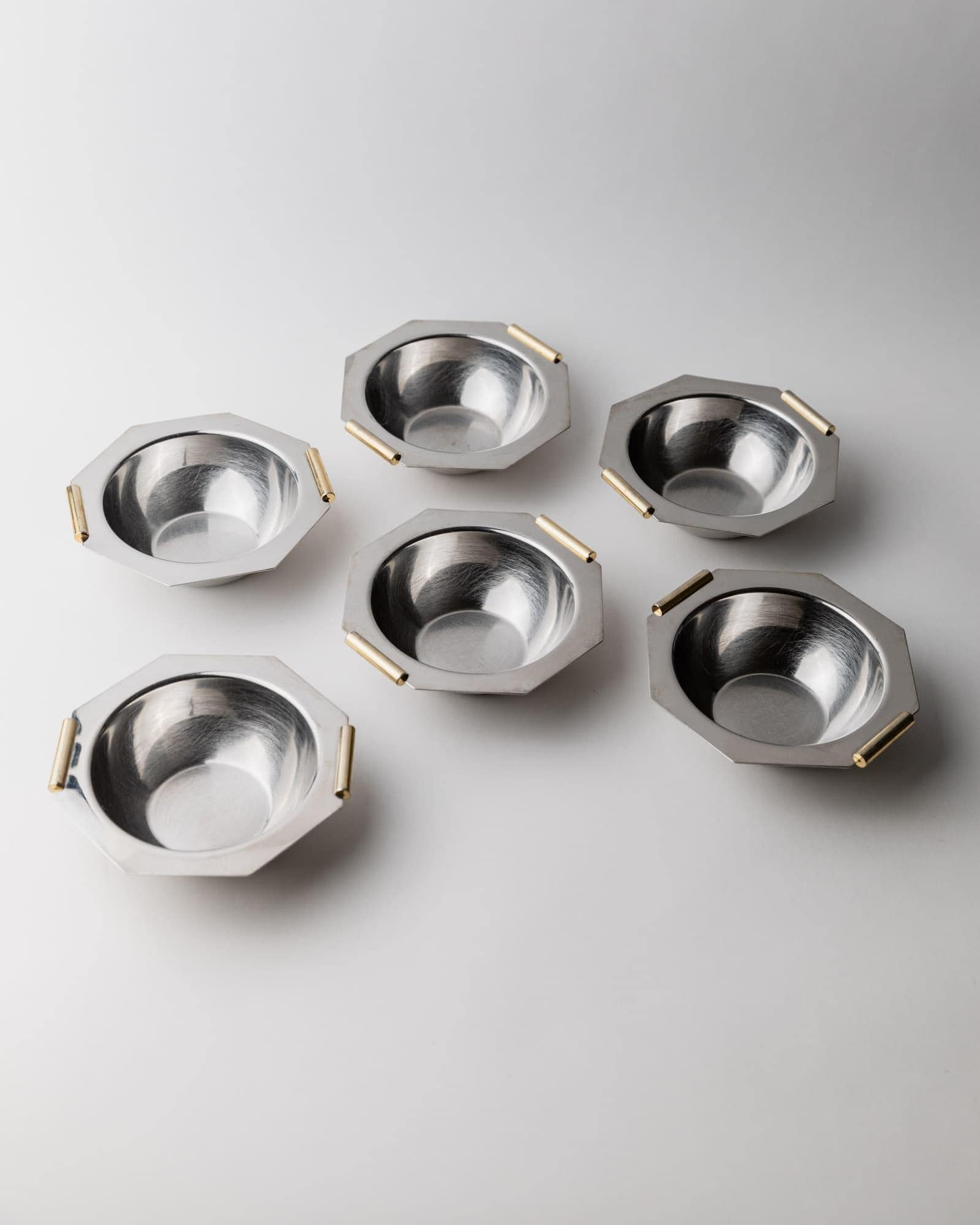 Vintage Schale Set von 8 mit goldenen Griffen