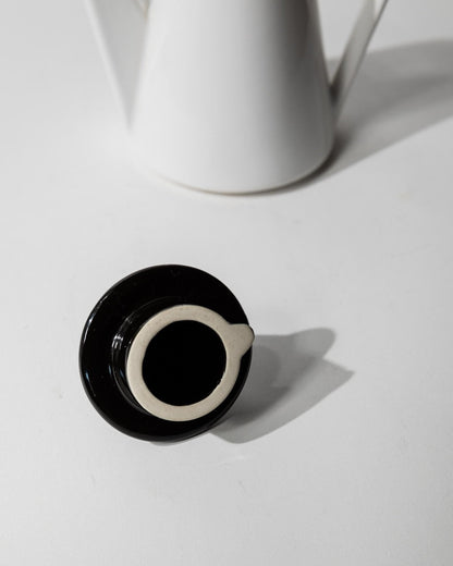 Vintage Keramikkanne Memphis Design Schwarz-Weiß Dreieck