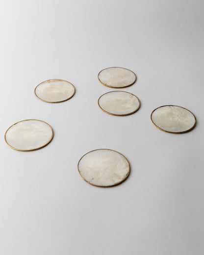 Vintage Untersetzer Set von 6 Perlmutt mit Messingrand und Korkboden VintagePerlmutt
