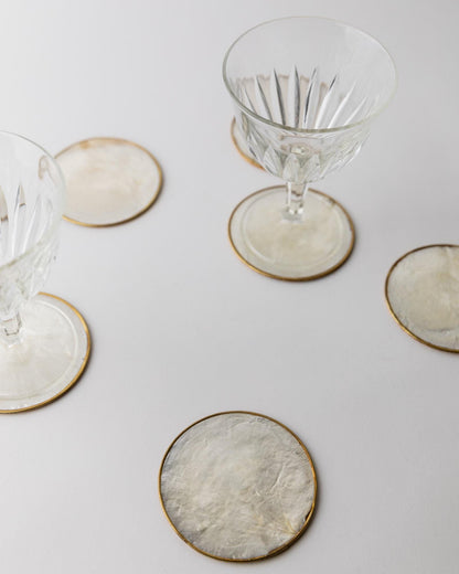 Vintage Untersetzer Set von 6 Perlmutt mit Messingrand und Korkboden VintagePerlmutt
