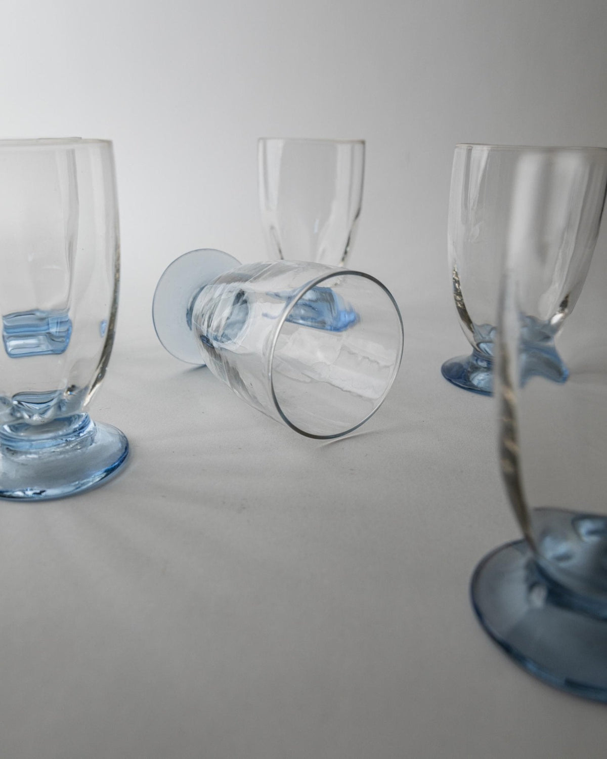Set von 6 Vintage Trinkglas mit blauen Stielen aus Klarglas