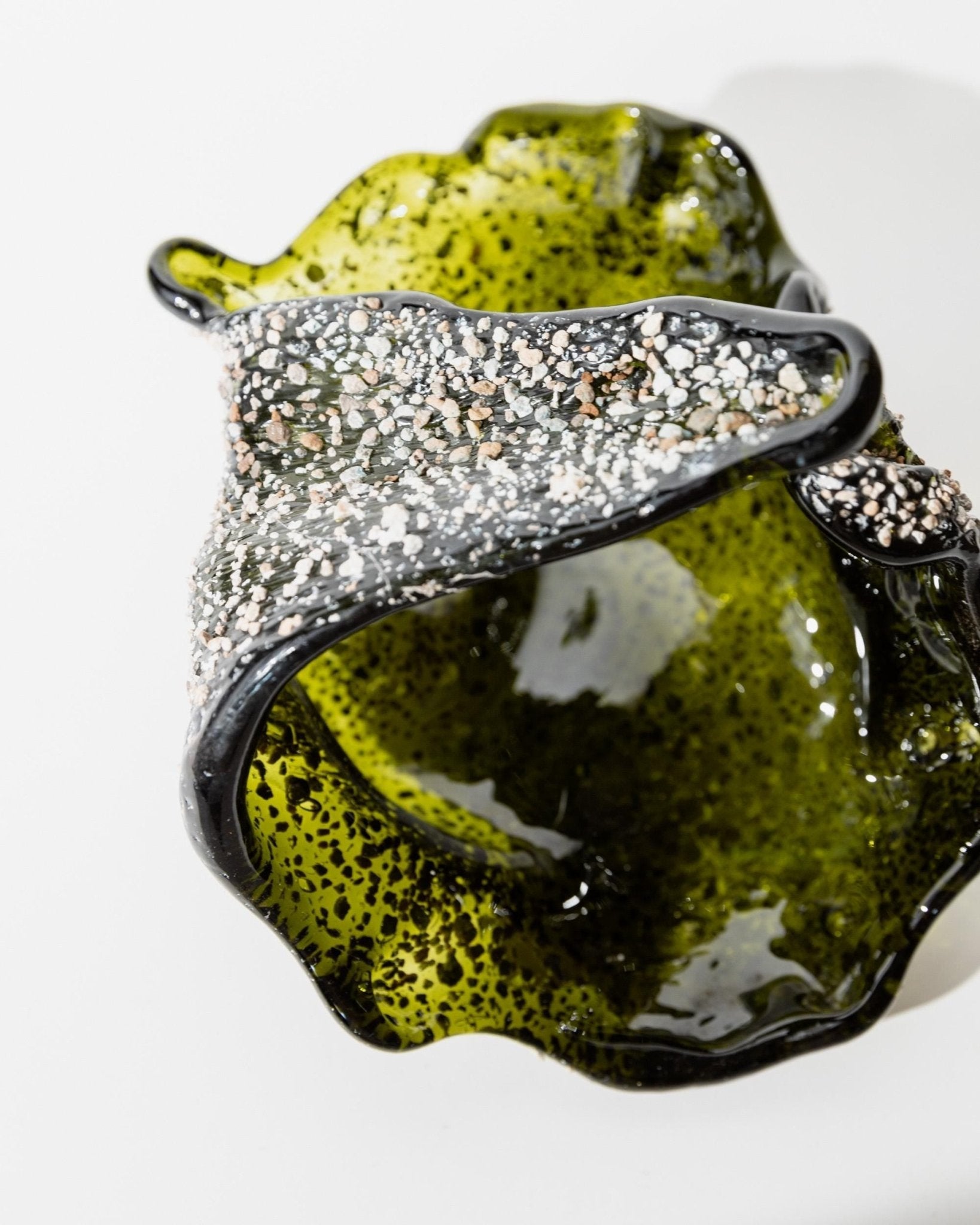 Vintage Murano Glasschale mit Steineinlagen, Dunkelgrün