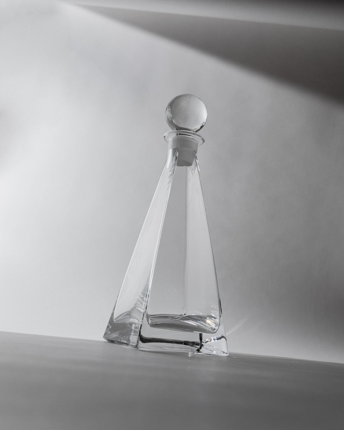 Vintage Dekanter Pyramid von Linea 7 für Linea 7 Kristallklares Kristallglas
