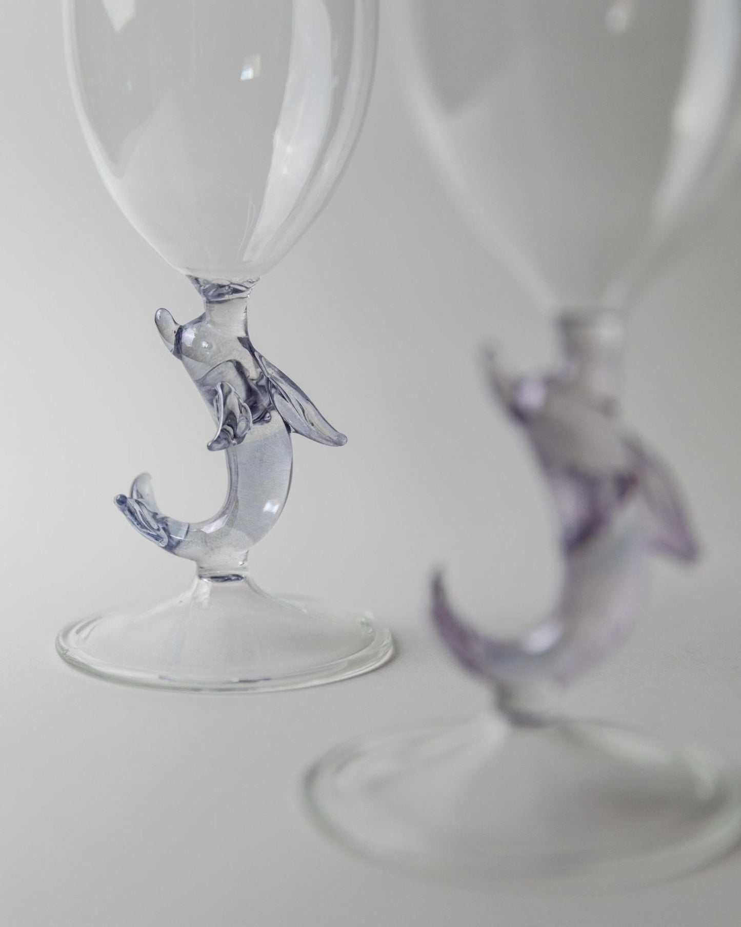 Set von 2 Vintage Weinglas mit Delfinfuß von Murano, Lila